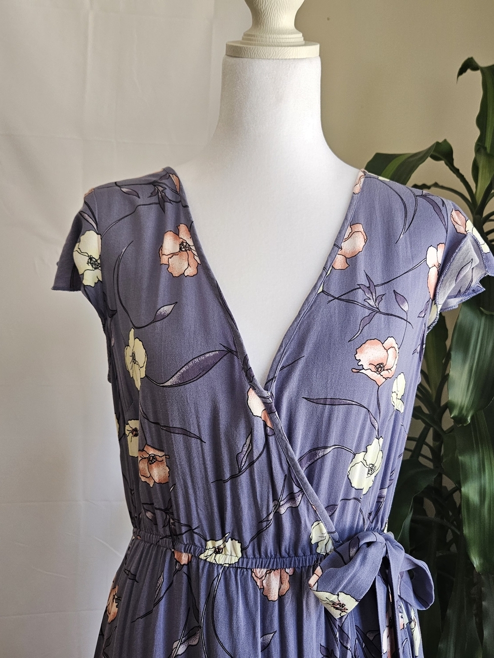 B·O·G Collective Floral Wrap Maxi Dress Size S Lavender Purple High-Low Ruffle - Picture 3 of 13